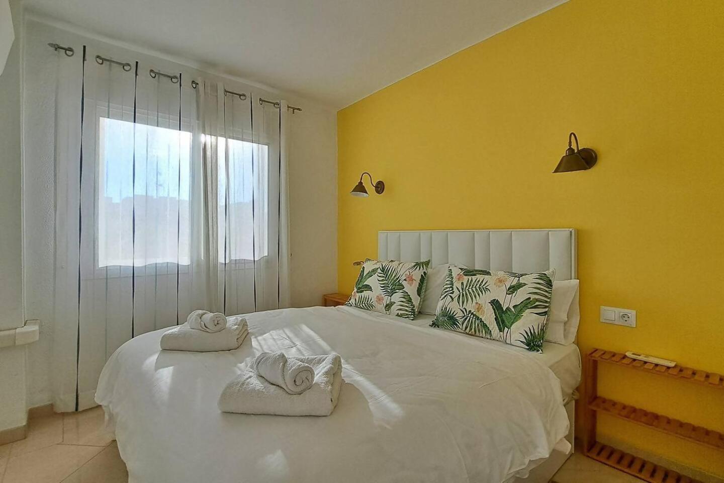 Apartamento El Nido Torre Del Mar Luaran gambar