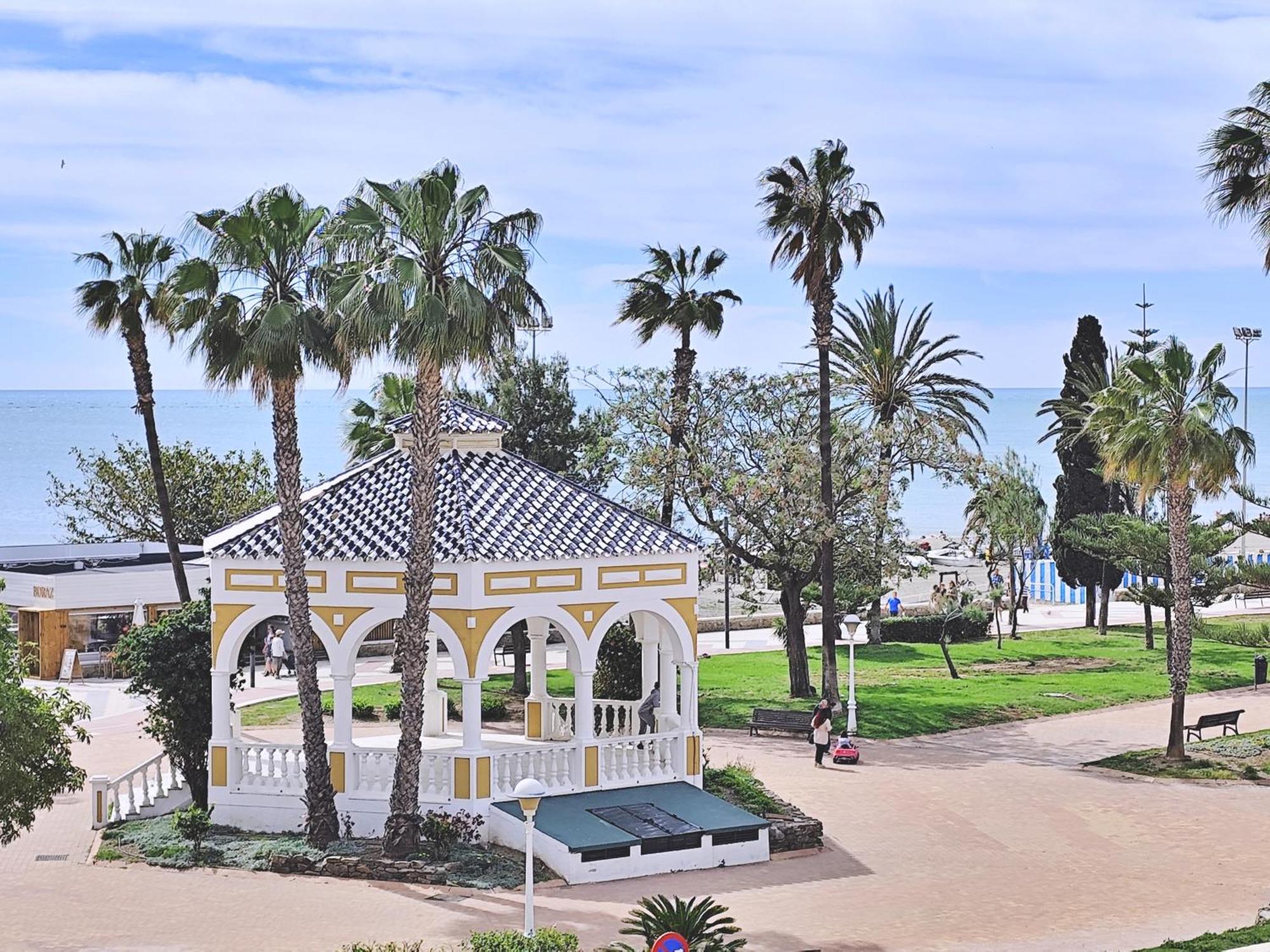 Apartamento El Nido Torre Del Mar Luaran gambar